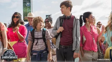 Beats headphones Solo HD, Zach Mitchell (Nick Robinson) in Jurassic World