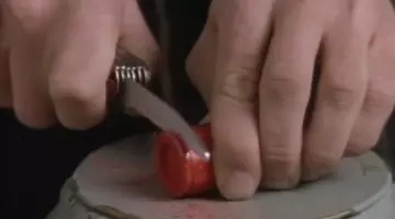 The swiss army knife of MacGyver (Richard Dean Anderson) in MacGyver