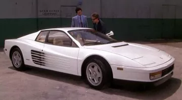 The Ferrari Testarossa white 1986 Sonny Crockett in Two cops in Miami