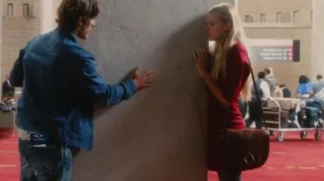 El bolso de Jade Butterfield en Endless Love