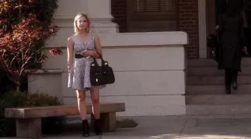 La robe bleue d'Hanna dans PLL