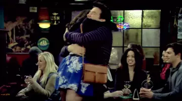 L'authentique robe à fleurs Joie de Cristin Miliotti (Tracy McConnell) dans How I Met Your Mother (S09E23)