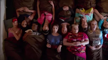 Le t-shirt Forever 21 de Anna Kendrick dans Pitch Perfect 2