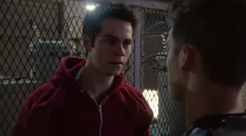 The gilet American Apparel red of Stiles in Teen Wolf