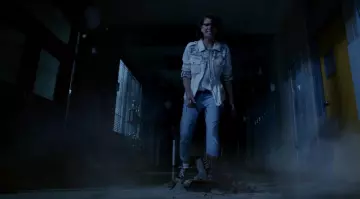 Le jean boyfriend de Malia Tate (Shel­ley Hen­nig) dans Teen Wolf (Saison 5)