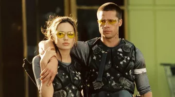 The glasses aviator yellow Jane Smith (Angelina Jolie) in Mr. & Mrs. Smith