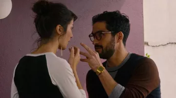 La montre Casio or de Hernando Fuentes (Alfonso Herrera) dans Sense8 S01E04