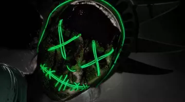 The mask of Lady liberty in American Nightmare 3 : Elections
