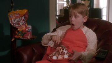 The Frito Lay's of Kevin McCallister (Macaulay Culkin) in Mom, I missed the plane
