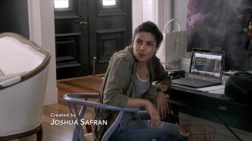 Le bracelet de Alex Parrish (Priyanka Chopra) dans Quantico