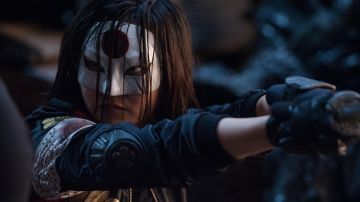 La máscara japonesa de Katana / Tatsu Yamashiro (Karen Fukuhara) en Escuadrón Suicida