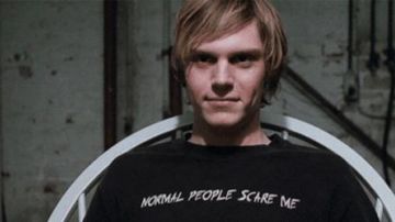 The t-shirt "Normal people scare me" Tate Langdon (Evan Peters) in American Horror Story (Season 1)