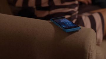 A Nokia Lumia 8000 in the series Short