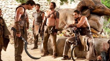 Les armes Arakh de Khal Drogo (Jason Momoa) dans Game of Thrones