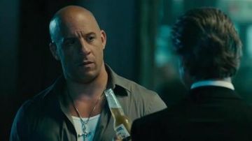 The beer Corona of Dominic Toretto (Vin Diesel) in Fast and Furious 7