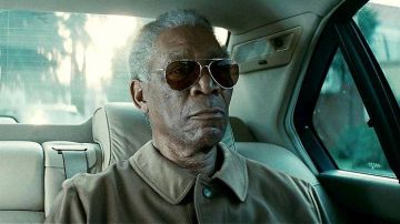 Les lunettes de soleil Ray-Ban aviator de Nelson Mandela (Morgan Freeman) dans Invictus