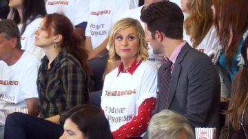 T-shirt "Eagleton No Money Mo Problems" by Leslie Knope in Parks and Recreation