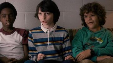 The Casio calculator watch by Dustin Henderson (Gaten Matarazzo) in the series Stranger Things (Season 1 Episode 4)