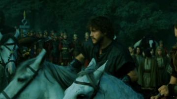 Le costume de Galahad (Hugh Dancy) dans King Arthur