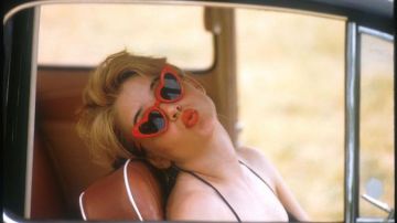 Sunglasses red heart-shaped Dolores Haze (Sue Lyon) in Lolita