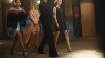 Les chaussures à talons de Chanel#3 (Billie Lourd) dans Scream Queens S02E03