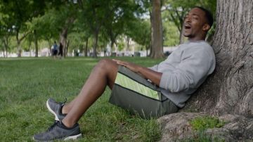 Les sneakers Nike de Sam Wilson (Anthony Mackie) dans Captain America Le soldat de l'hiver