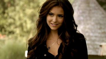 Le collier de Katherine Pierce (Nina Dobrev) de The Vampire Diaries