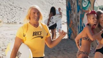 The yellow t-shirt de Brice de Agostini (Jean Dujardin) in Brice 3