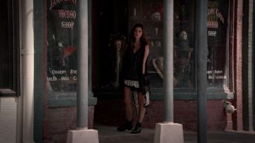 Las botas negras de Hayley en The Originals