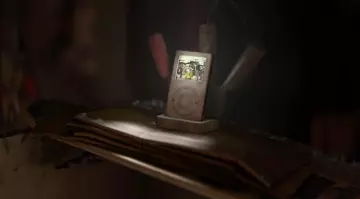 The Apple iPod in WALL-E