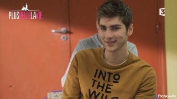 The sweat Into the wild of Theo (Jules Fabre) in a More Beautiful life S14E3452