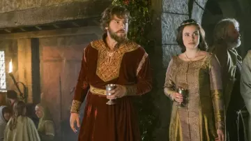 Pearl necklace worn by Ju­dith (Jen­nie Jacques) in Vi­kings 4x04