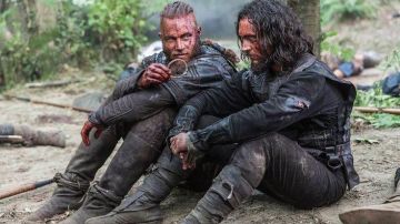 Bracelet en Bronze porté par Ragnar Lothbrok (Travis Fimmel) dans Vikings Saison 02x06