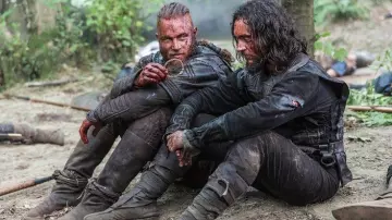 Pulsera de bronce usada por Ragnar Lothbrok (Travis Fimmel) en Vikings Season 02x06