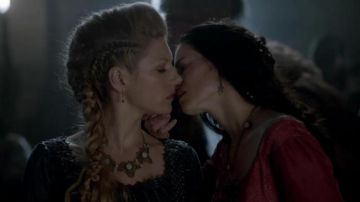 The collar Kwenthrith (Amy Bailey) in Vikings S03E04