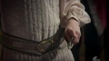 The iPod Shuffle green Apple of Henry Mills (Jared S. Gilmore) in Once Upon A Time S05E02