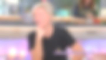 El top bordado de plátano de Anne-Elisabeth Lemoine en Cà vous del 06/10/2017