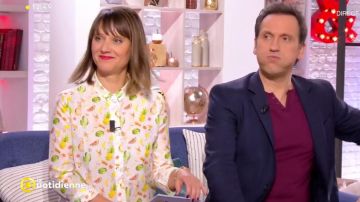 La camisa estampada de frutas y animales de Mélanie Taravant en La quotidien del 11/09/2017
