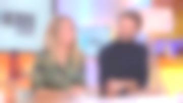 The printed shirt foliage and bamboo Pauline Claviere in C l'hebdo of the 27/01/2018