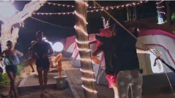 Luces de cuerda en Friends Trip 4