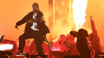 2018 Grammy Awards: Kendrick Lamar wears a pair of Nike Cortez classic shoes during his live performance