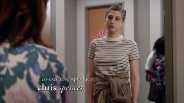 Camiseta a rayas Madewell usada por Nomi Segal (Emily Arlook) en Grown-ish S01E05