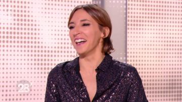 Camisa estampada a mano de Nadia Daam en 28 minutos del 09/01/2018