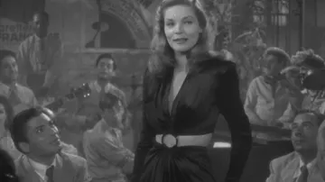 El vestido vamp de Marie "Slim" Browning (Lauren Bacall) en El puerto de angustia