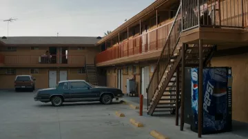 Dispensador de bebidas Pepsi en True Detective S02E05