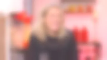La sudadera de coraza de encaje de Agathe Lecaron en La maison des maternelles del 26/01/2018