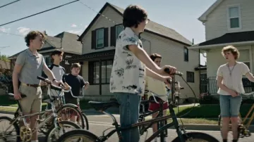 The vintage bike of Richard Tozier / Richie (Finn Wolfhard) in It, The Clown