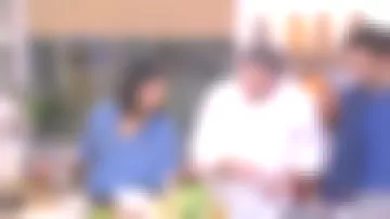 Camisa jean de bolsillo bordada de Farida en La quotidien del 15/12/2017