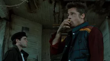 Le bouson doudoune sans manche Simpson Racing porté par Tyler Durden (Brad Pitt) dans le film Fight Club