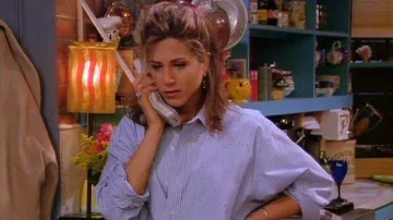 La chemise bleue à rayures portée par Rachel Green (Jennifer Aniston) dans Friends
